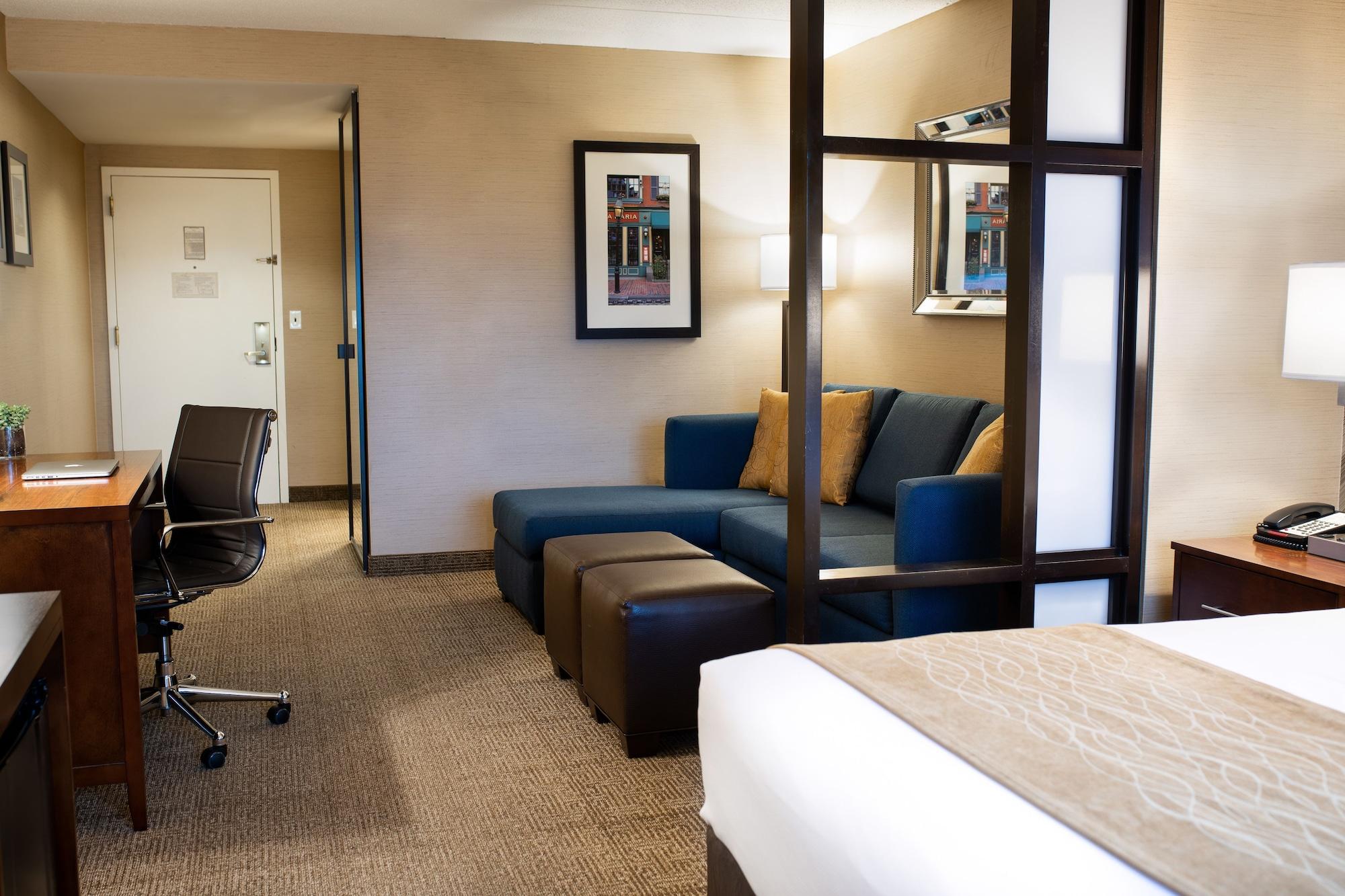 Comfort Inn & Suites Logan International Airport Revere Exteriér fotografie