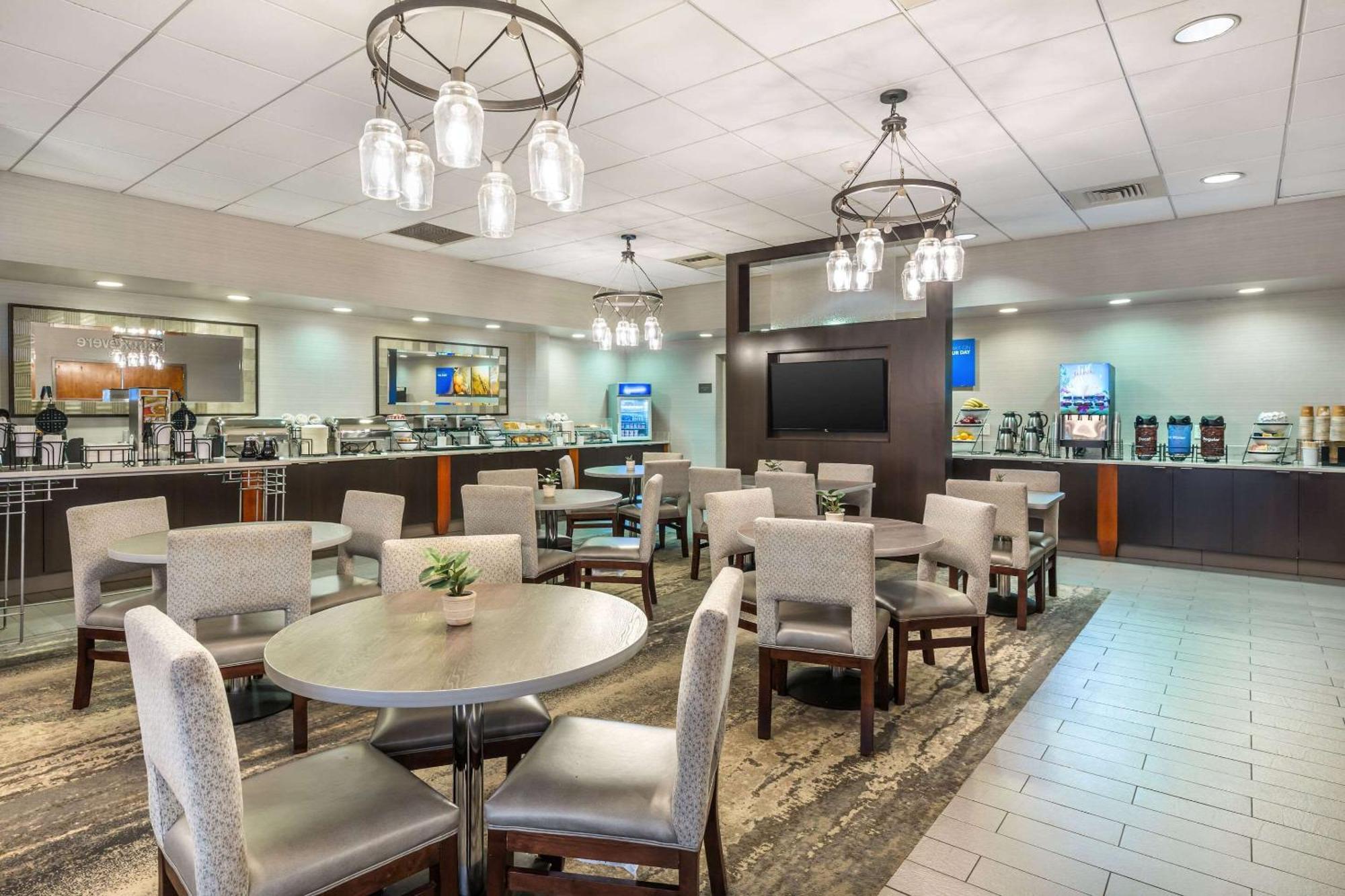 Comfort Inn & Suites Logan International Airport Revere Exteriér fotografie