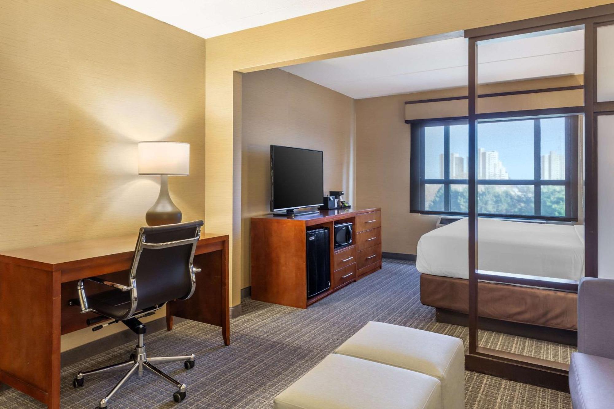 Comfort Inn & Suites Logan International Airport Revere Exteriér fotografie