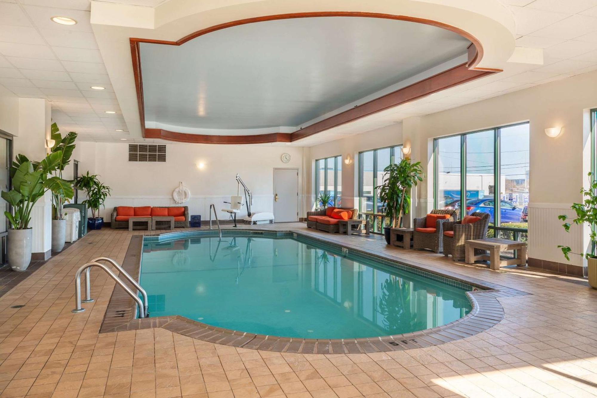 Comfort Inn & Suites Logan International Airport Revere Exteriér fotografie