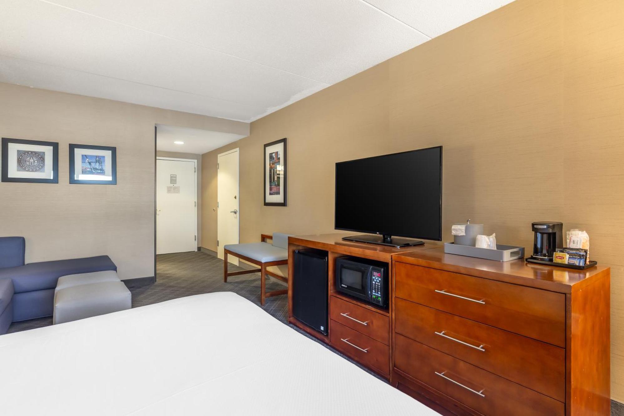 Comfort Inn & Suites Logan International Airport Revere Exteriér fotografie